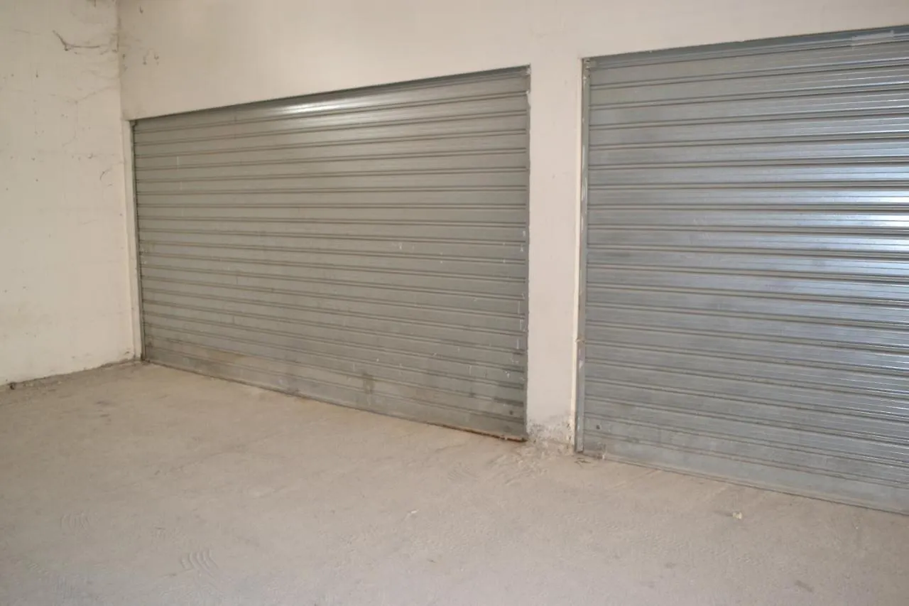 Flowers & Green 2 Bedrooms Apartment & Box Garage Vlorë Albanien
