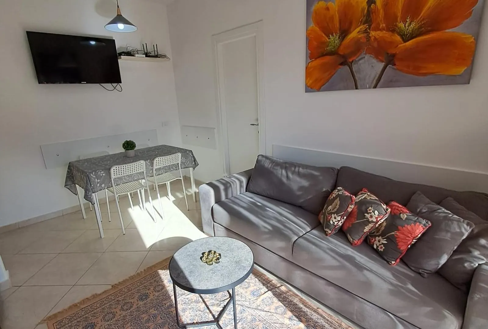 Flowers & Green 2 Bedrooms Apartment & Box Garage Vlorë Albanien